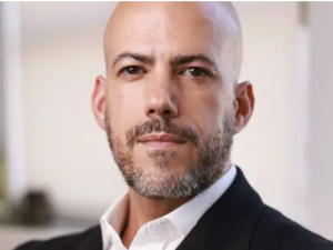 Read the deck a talent manager uses to help Hollywood pros pivot to the creator economy